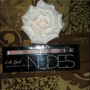 🎈L.A. Girls Nudes Shadows🎈