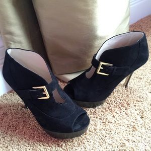 Michael Kors Black Suede Peep Toe Bootie shoes 7