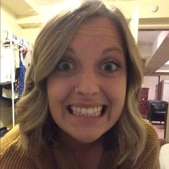 Meet your Posher, Sarah - Picture 1 of 1