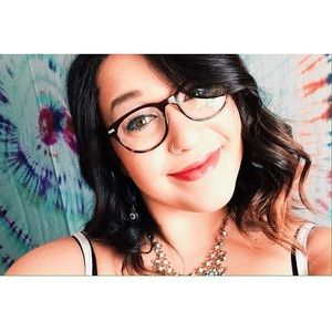 Meet your Posher, Justine