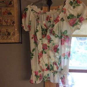 Pretty floral ruffle top
