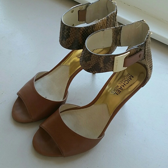 MICHAEL Michael Kors with original box