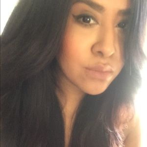 Meet your Posher, Gabriela