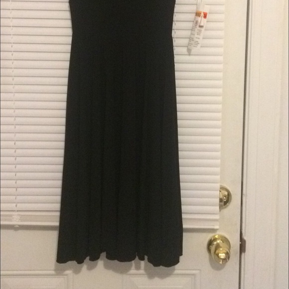 Size small mandees black cocktail dress - Picture 3 of 3