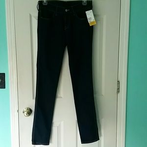 NWT Dark wash skinny jeans