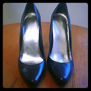Nine West Classic Black Pumps