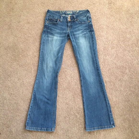 💛Refuge Pop Starlet flare jeans💛