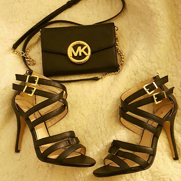 * SALE! *Black strapy high heels