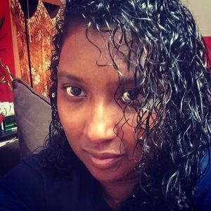 Meet your Posher, Claudia