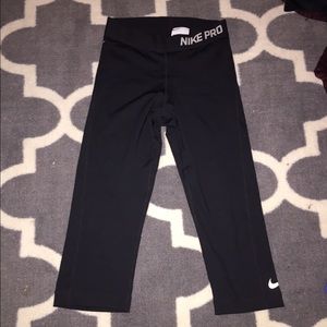 Nike pro capris
