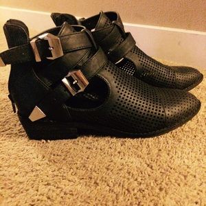 Forever 21 zip up boots