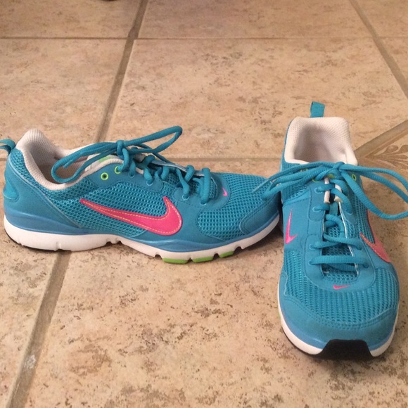 Nike shoes - excellent condition.