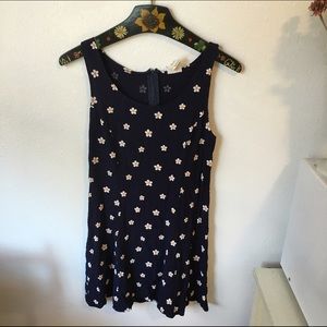 Vintage daisy floral dress