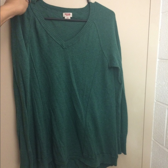 Green/emerald sweater!!