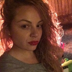 Meet your Posher, Danita