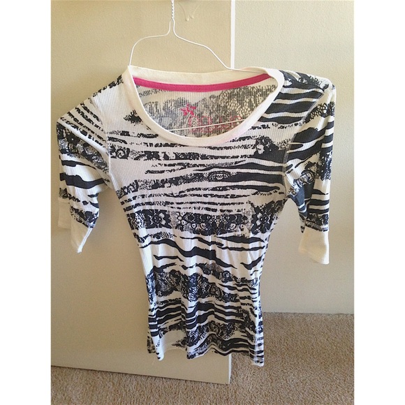 X-small zebra print pacsun shirt