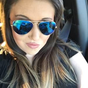 Meet your Posher, Alicia