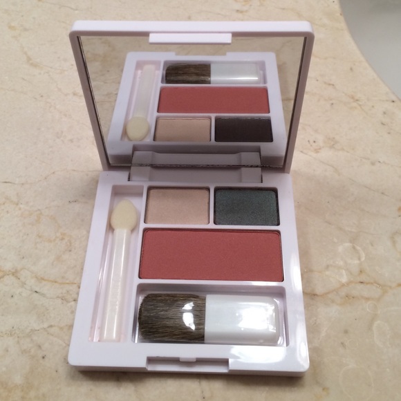 Clinique eyeshadow and blush