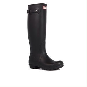 Black matte Hunter boots