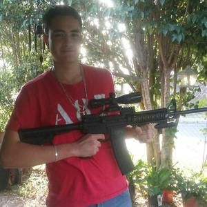 Meet your Posher, Luis