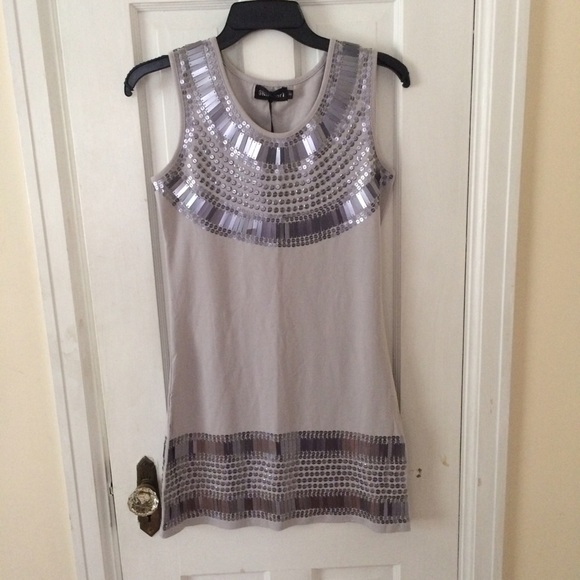 NWT tunic w sequence
