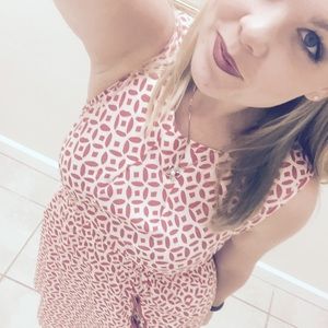 Meet your Posher, Courtney