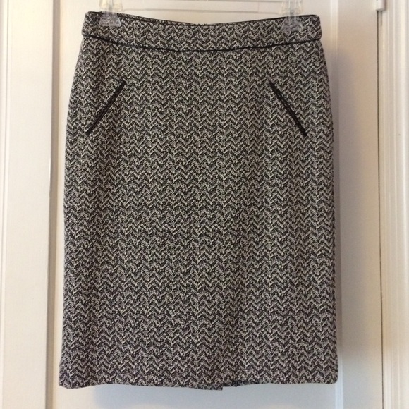 Carol Little Skirt - Picture 1 of 4