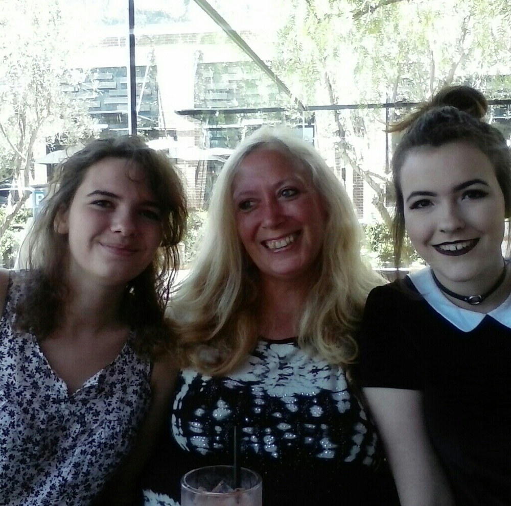 Meet your Posher, Katha