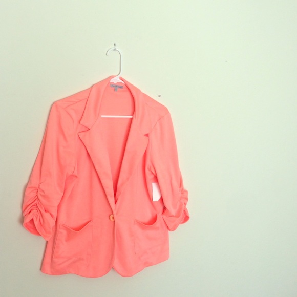 Hot pink quarter sleeve blazer