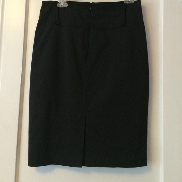 Knee-length Pencil Skirt - Picture 2 of 4