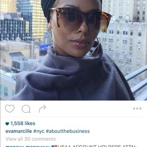 Meet your Posher, Crystal