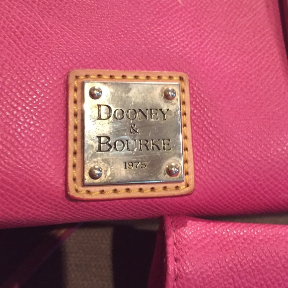 Dooney & Bourke Pebble leather handbag w/ extras! - Picture 2 of 3