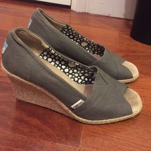 TOMS grey wedges