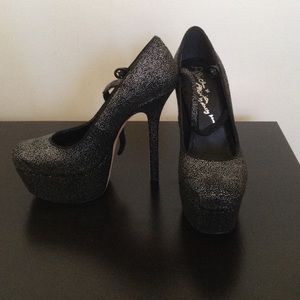 Alice+Olivia shoes size 37, made in Brazile
