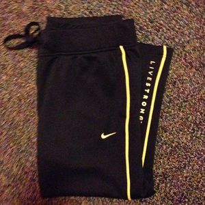 Nike capri