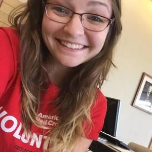 Meet your Posher, Caitlin