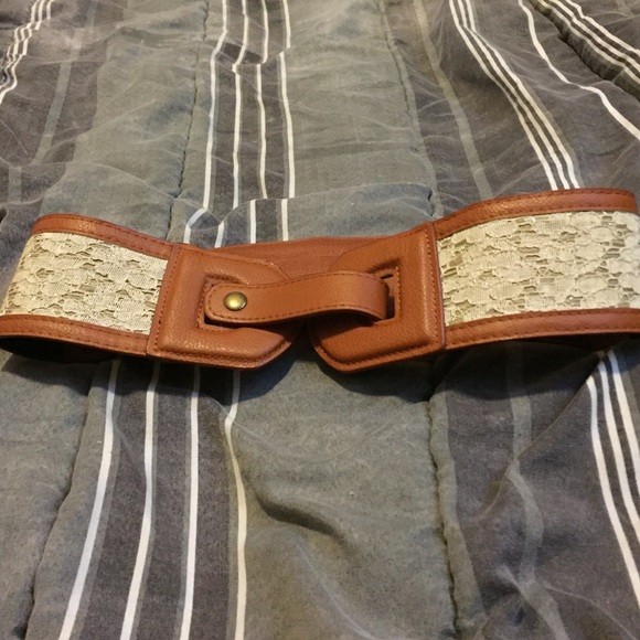 Dress belt !! - Picture 1 of 2