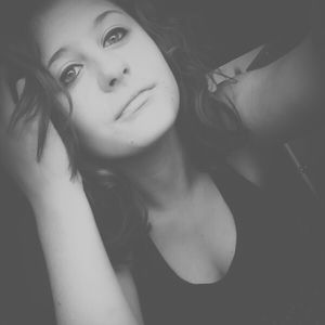 Meet your Posher, Kenzi