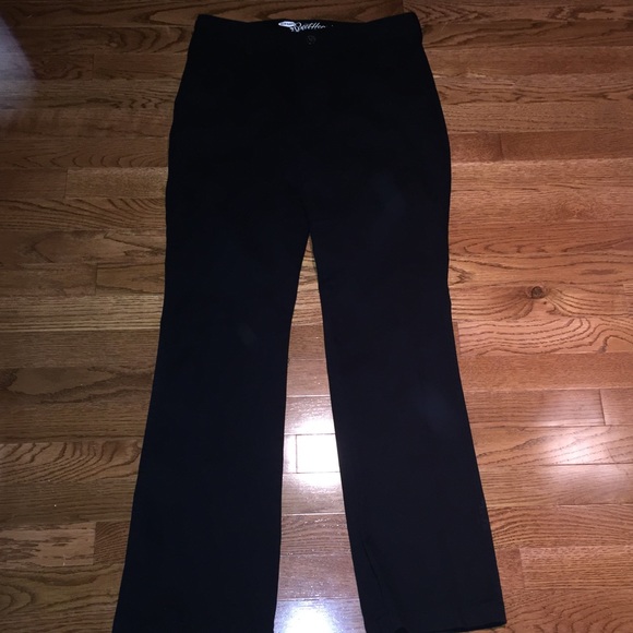 Old Navy Brand size 8 regular length. Color Black