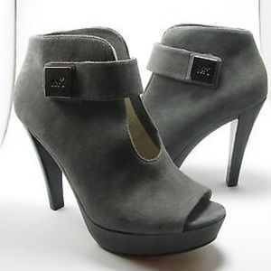 100% Authentic Michael Kors Booties Size 6.5M