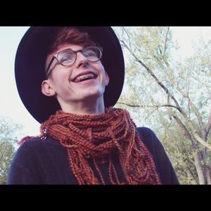 Meet your Posher, Cole