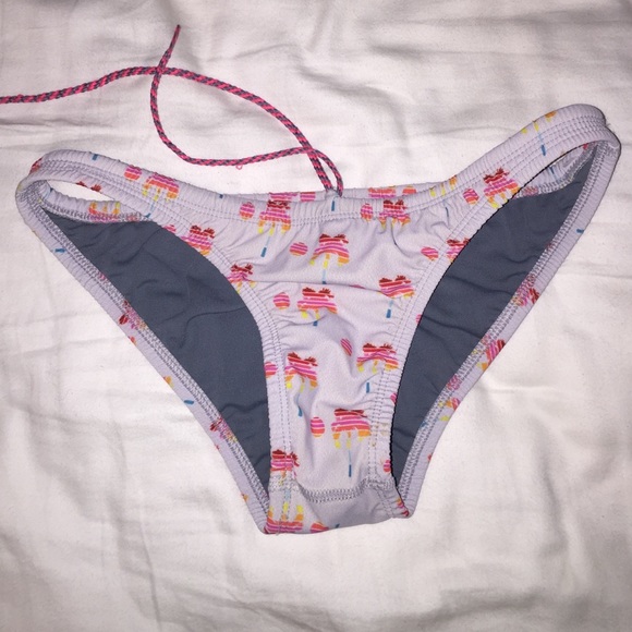 Jolyn - Picture 2 of 3