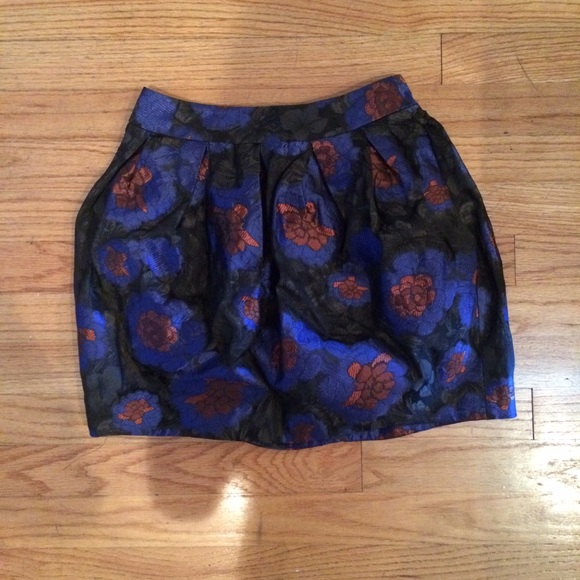 FALL! Metallic skirt