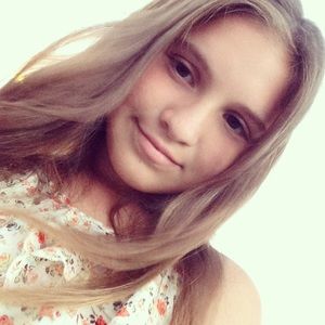 Meet your Posher, Mikayla