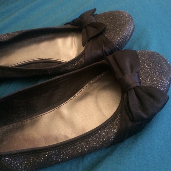 Sparkly black flats with bow