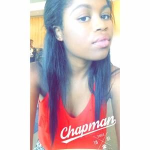 Meet your Posher, Olivia