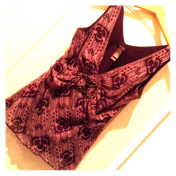 Sleeveless plum v neck blouse w jewel detail