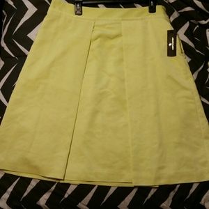 NWT Yellow Pleated skirt size 14