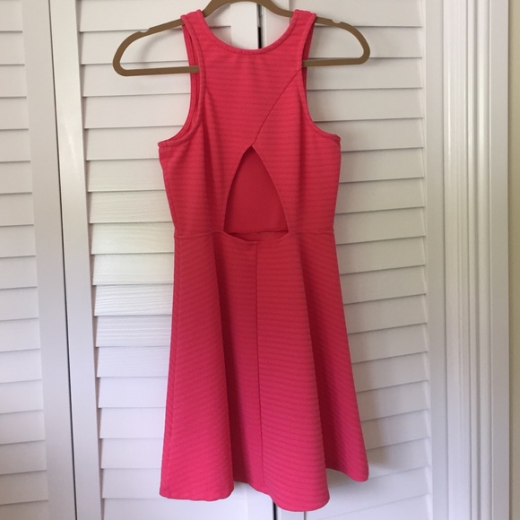 💕 Pink & Flirty Date Night Dress 💕 - Picture 3 of 4