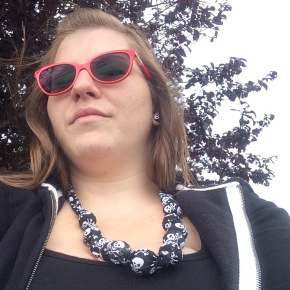 Meet your Posher, Angela